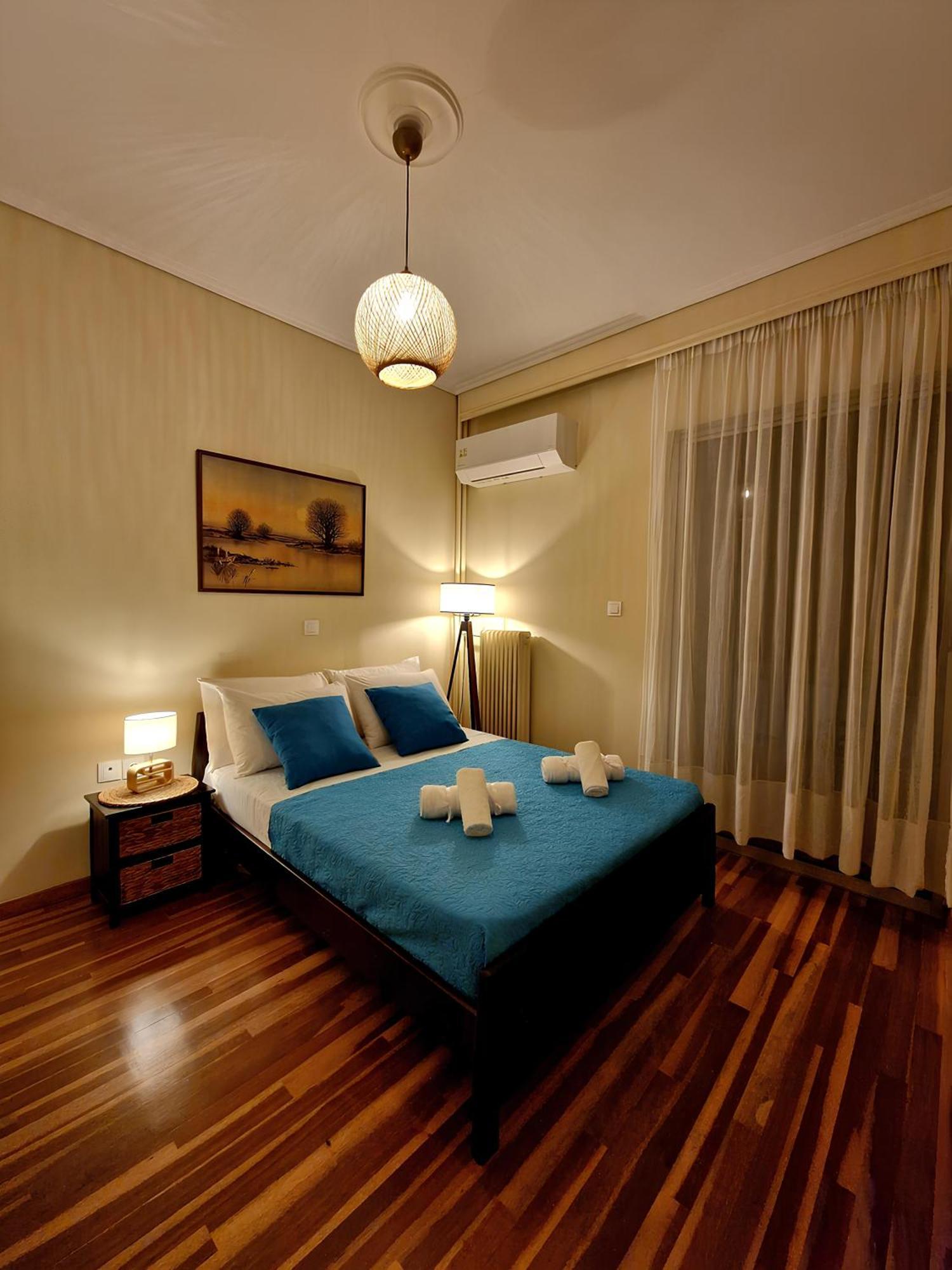 Riviera, 2 Bedroom Luxury - Parking *