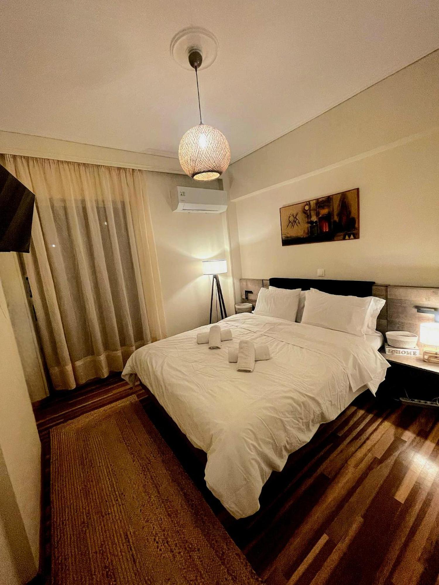 Riviera, 2 Bedroom Luxury - Parking Apartment Athens