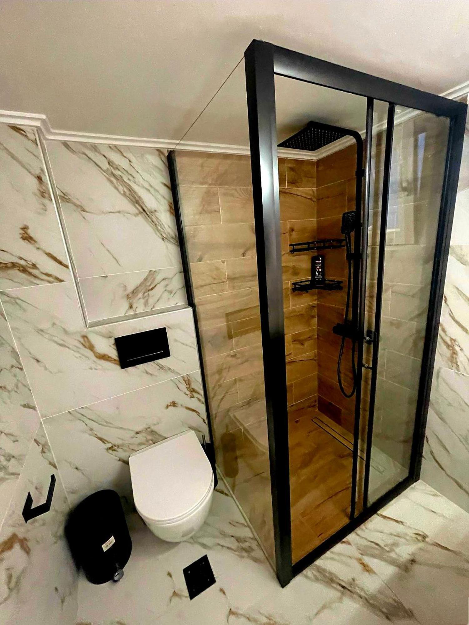 Riviera, 2 Bedroom Luxury - Parking Appartement *